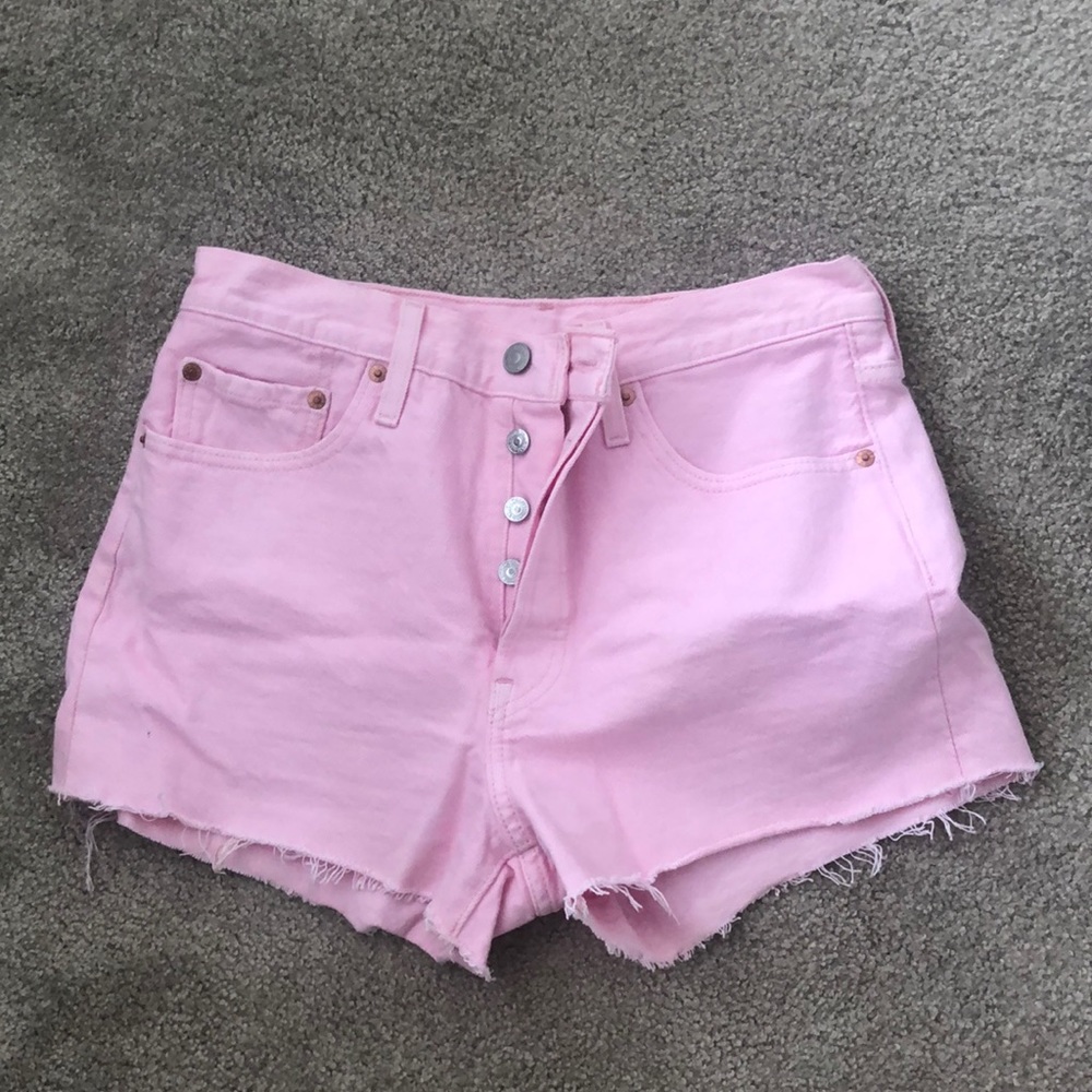 LEVI 501 pink shorts